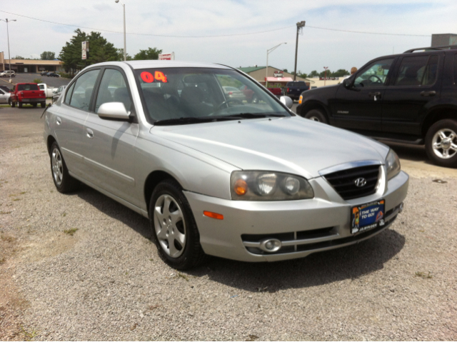 2004 Hyundai Elantra Low Price