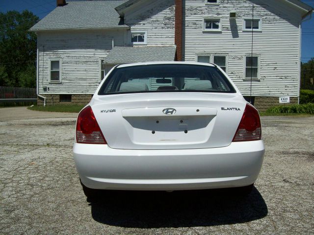 2004 Hyundai Elantra FWD 4dr Sport