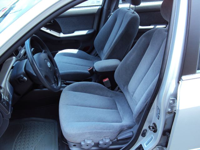 2004 Hyundai Elantra FWD 4dr Sport
