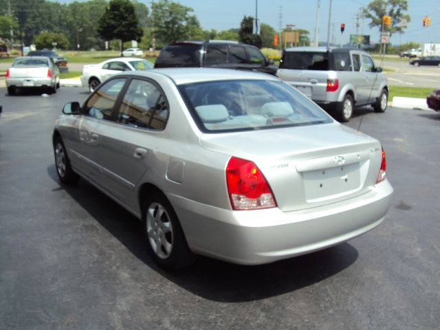 2004 Hyundai Elantra FWD 4dr Sport