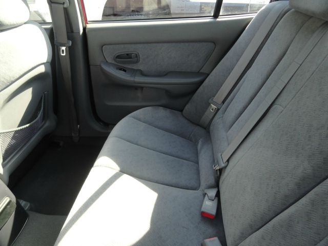 2004 Hyundai Elantra FWD 4dr Sport