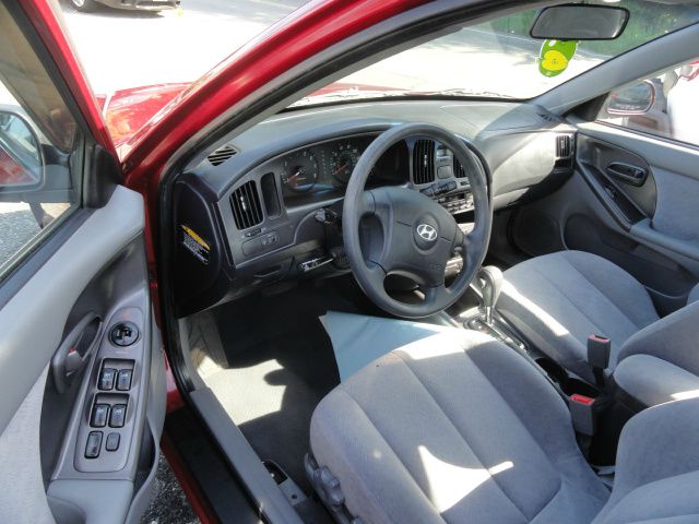 2004 Hyundai Elantra FWD 4dr Sport