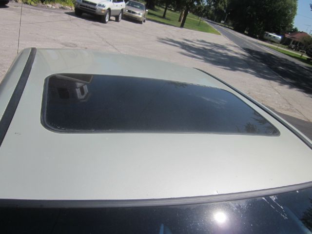 2004 Hyundai Elantra FWD 4dr Sport