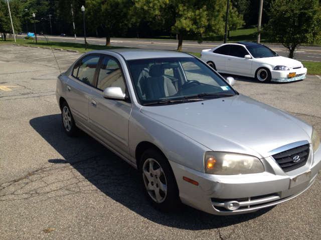2004 Hyundai Elantra FWD 4dr Sport