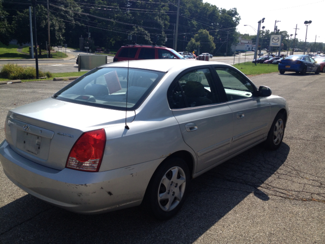2004 Hyundai Elantra FWD 4dr Sport