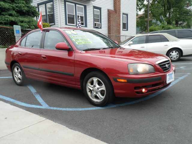 2004 Hyundai Elantra LS Flex Fuel 4x4 This Is One Of Our Best Bargains