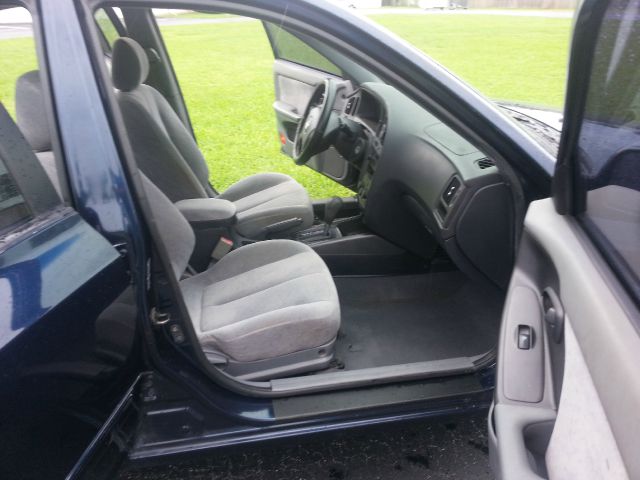 2004 Hyundai Elantra FWD 4dr Sport