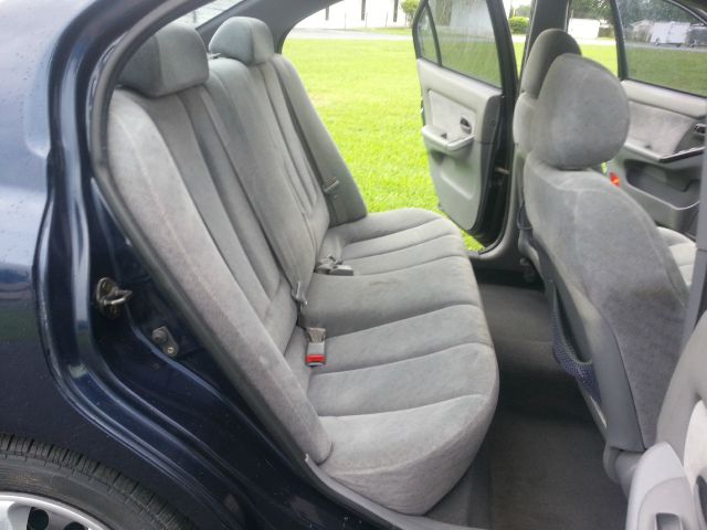 2004 Hyundai Elantra FWD 4dr Sport