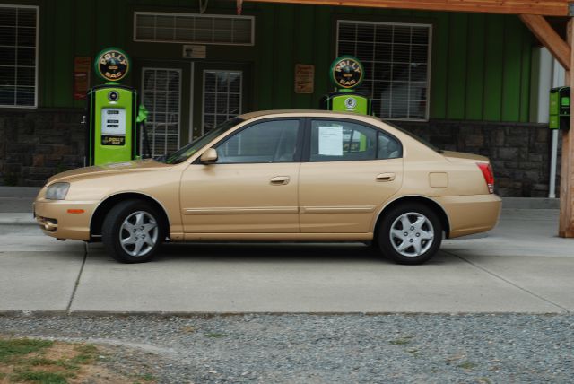 2004 Hyundai Elantra FWD 4dr Sport