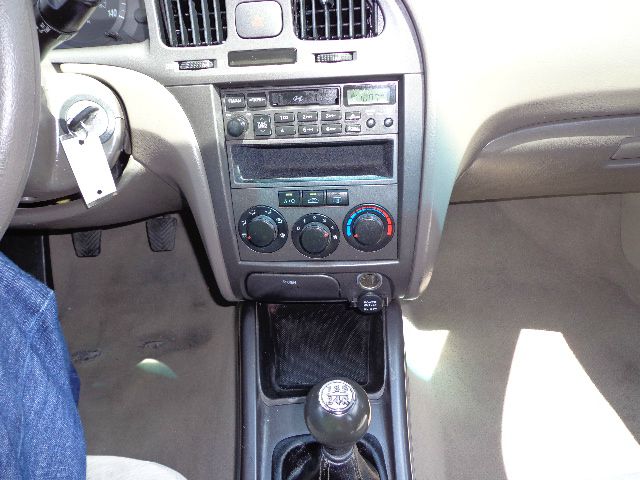 2004 Hyundai Elantra FWD 4dr Sport
