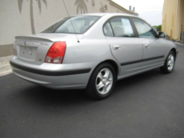 2004 Hyundai Elantra Low Price