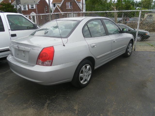 2004 Hyundai Elantra FWD 4dr Sport