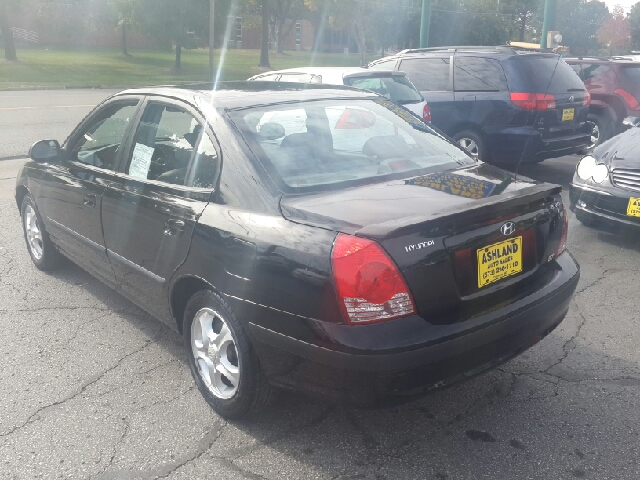 2004 Hyundai Elantra Low Price