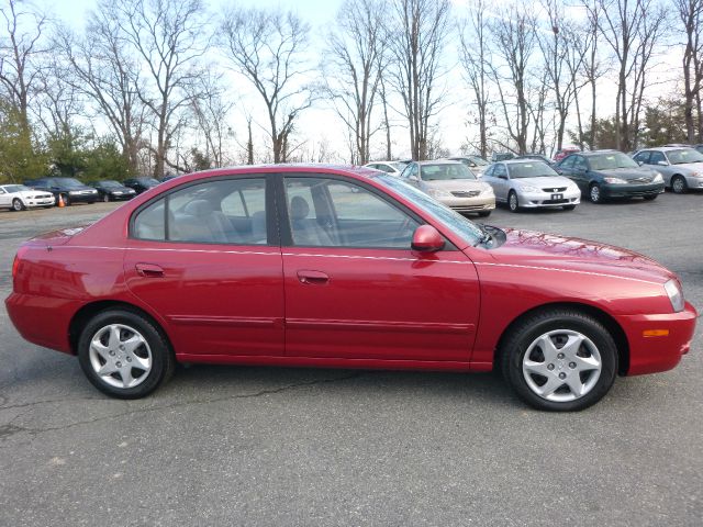 2005 Hyundai Elantra 4dr Sdn I4 CVT 2.5 S Sedan