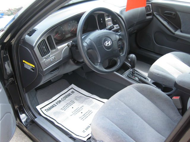 2005 Hyundai Elantra Low Price