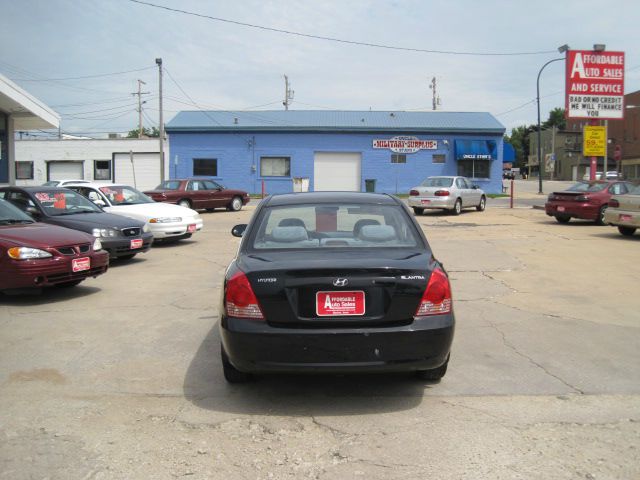 2005 Hyundai Elantra Low Price