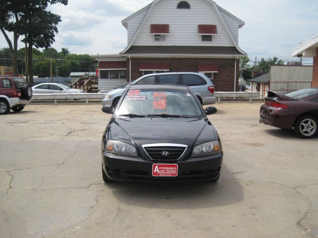 2005 Hyundai Elantra Low Price