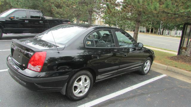 2005 Hyundai Elantra Low Price
