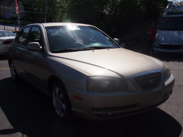 2005 Hyundai Elantra FWD 4dr Sport