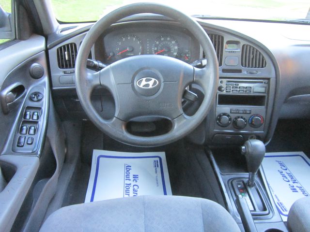 2006 Hyundai Elantra FWD 4dr Sport