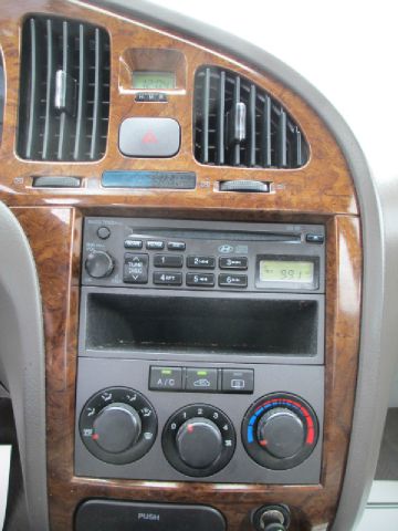 2006 Hyundai Elantra ADV AWD