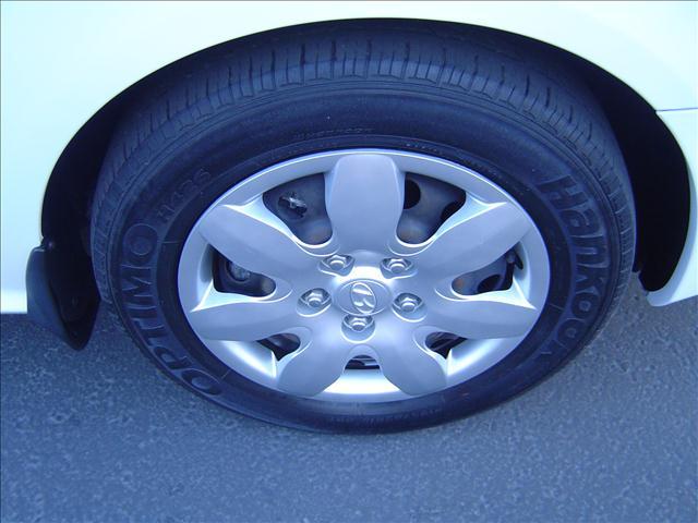2008 Hyundai Elantra FWD 4dr Sport
