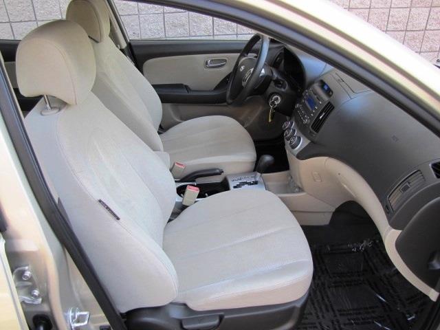 2008 Hyundai Elantra 4dr Sdn SE