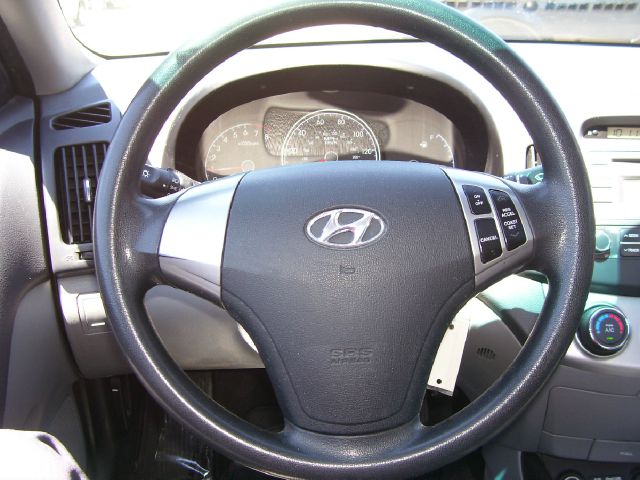 2010 Hyundai Elantra FWD 4dr Sport