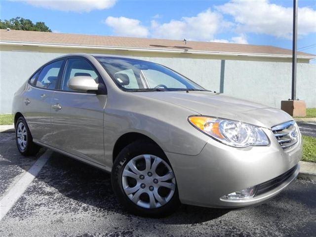 2010 Hyundai Elantra 4dr Sdn I4 CVT 2.5 S Sedan