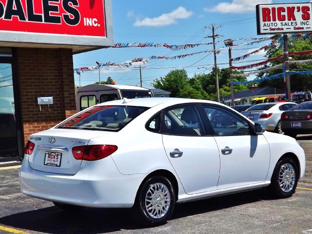 2010 Hyundai Elantra G2500 Van