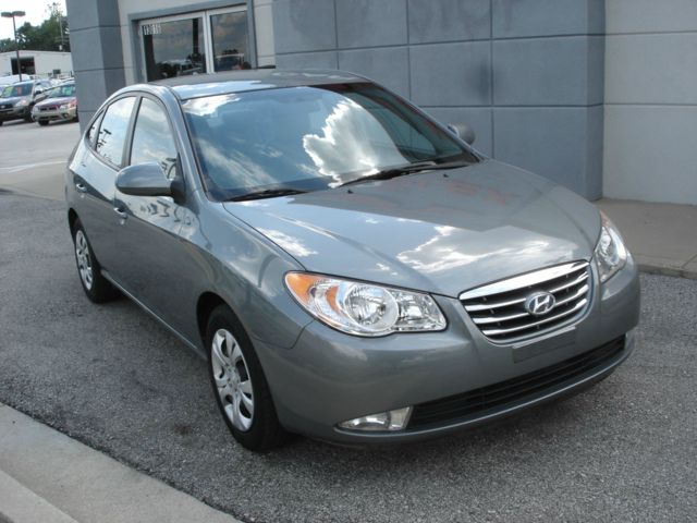 2010 Hyundai Elantra FWD 4dr Sport
