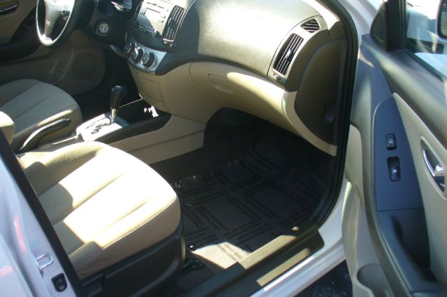 2010 Hyundai Elantra FWD 4dr Sport