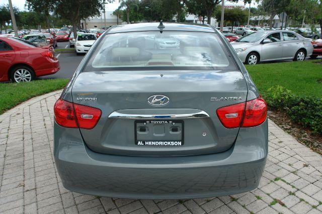 2010 Hyundai Elantra FWD 4dr Sport