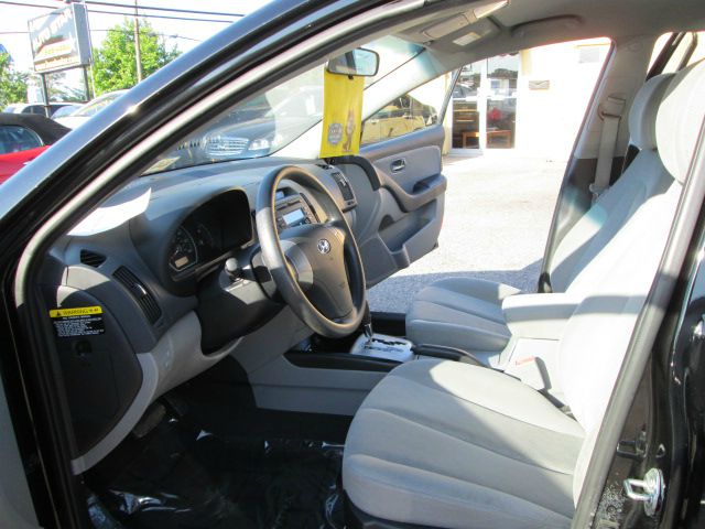 2010 Hyundai Elantra FWD 4dr Sport