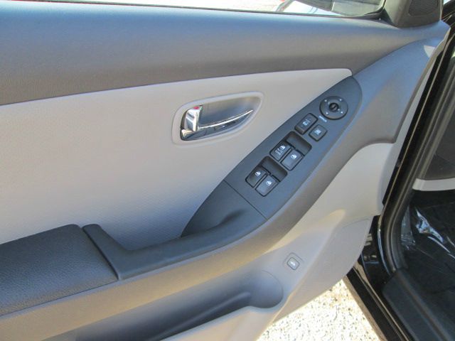 2010 Hyundai Elantra FWD 4dr Sport