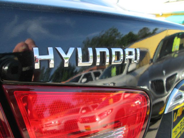 2010 Hyundai Elantra FWD 4dr Sport