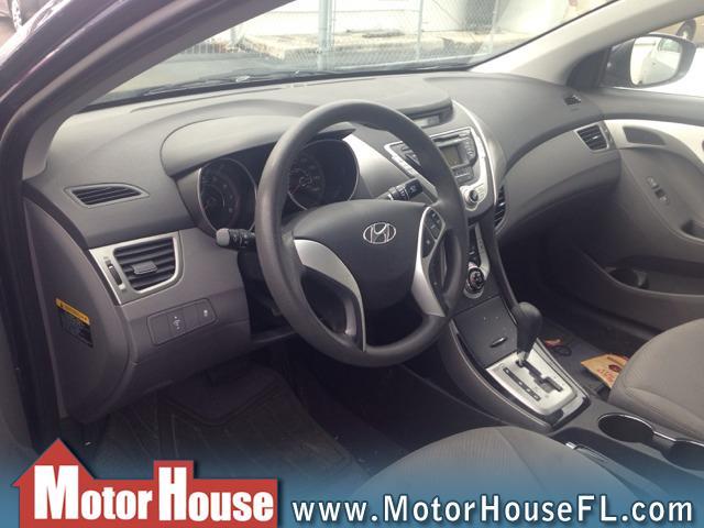 2011 Hyundai Elantra FWD 4dr Sport