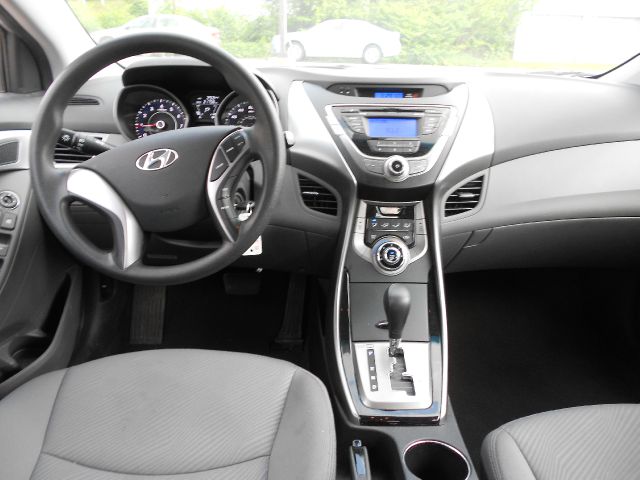 2013 Hyundai Elantra FWD 4dr Sport