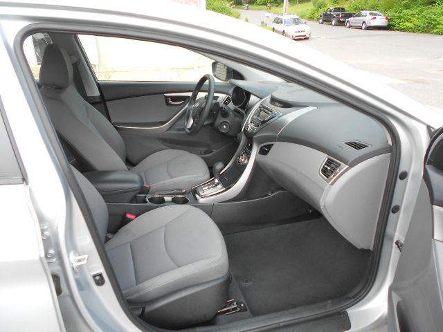 2013 Hyundai Elantra FWD 4dr Sport