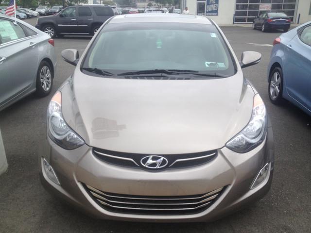 2013 Hyundai Elantra 2000 Chevrolet Silverado