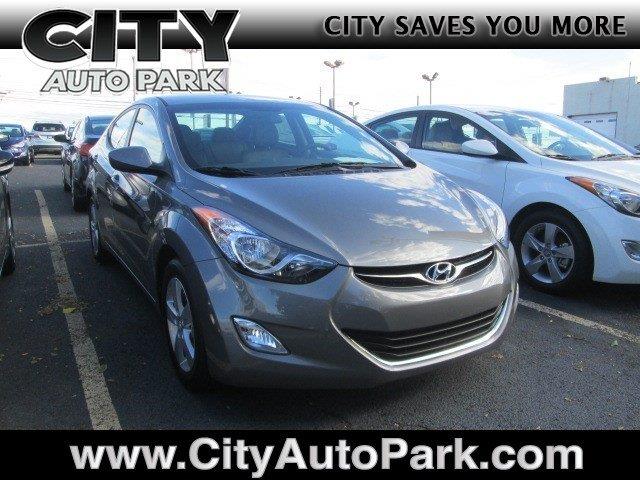 2013 Hyundai Elantra 4dr Sdn SE