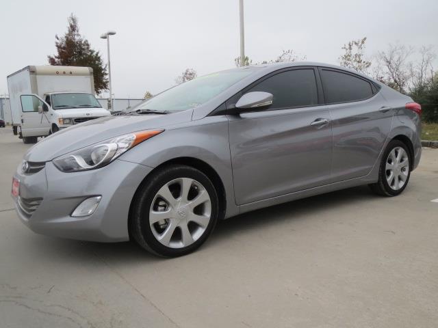 2013 Hyundai Elantra Awd-nav-quads-third-moonroof-1 Owner