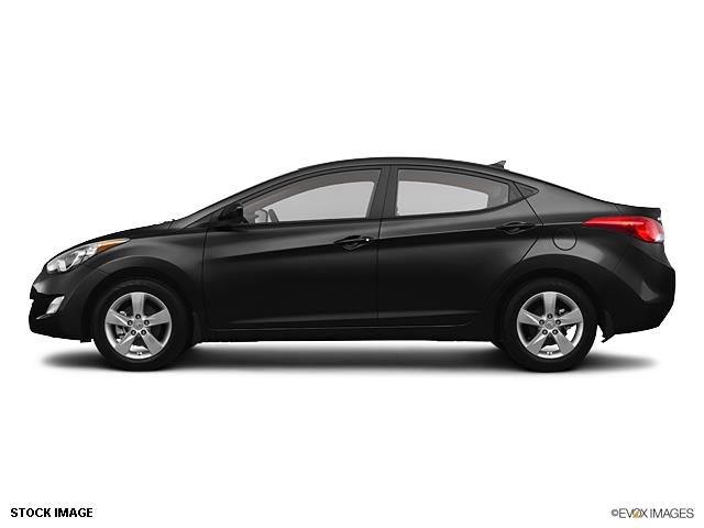 2013 Hyundai Elantra XL Reg Cab Flat Bed