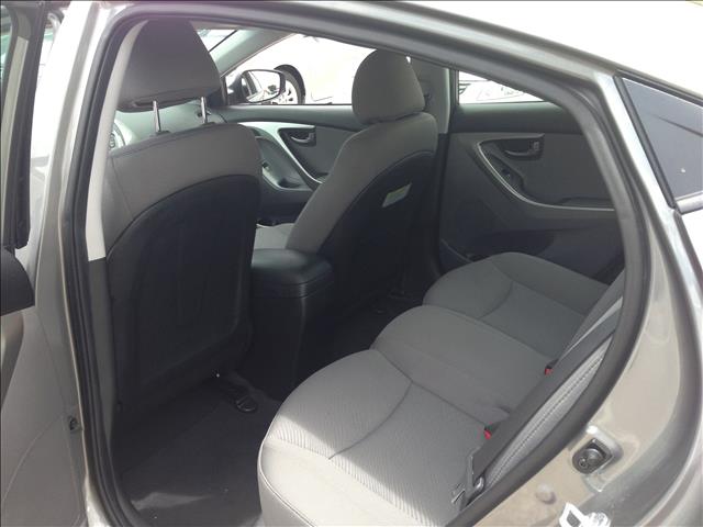 2013 Hyundai Elantra SLT 25