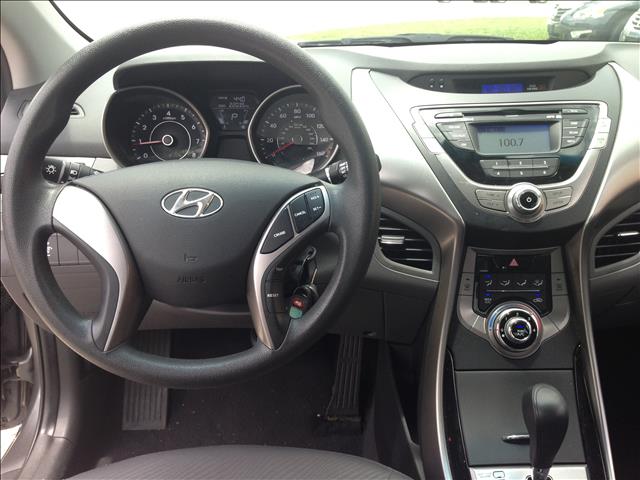 2013 Hyundai Elantra SLT 25
