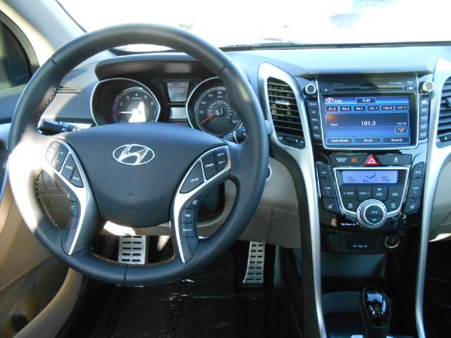 2013 Hyundai Elantra GT 6-cyl,3.