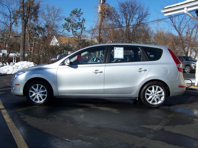 2009 Hyundai Elantra Touring Unknown