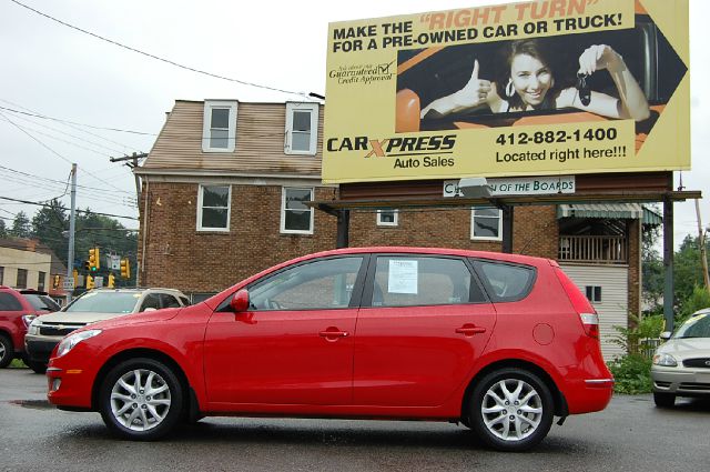 2009 Hyundai Elantra Touring FWD 4dr