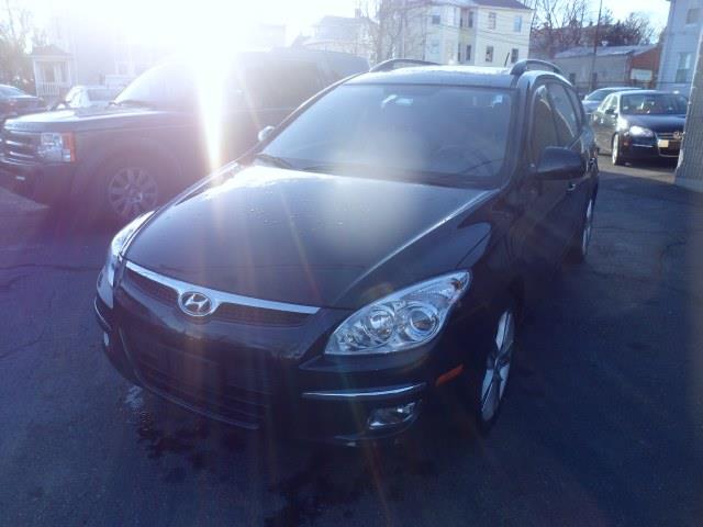 2010 Hyundai Elantra Touring XLT .... Clean ....low Miles