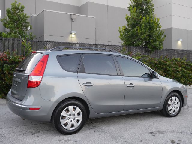 2010 Hyundai Elantra Touring W/1sh GT